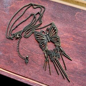 VTG Butterfly 🦋 Long Necklace